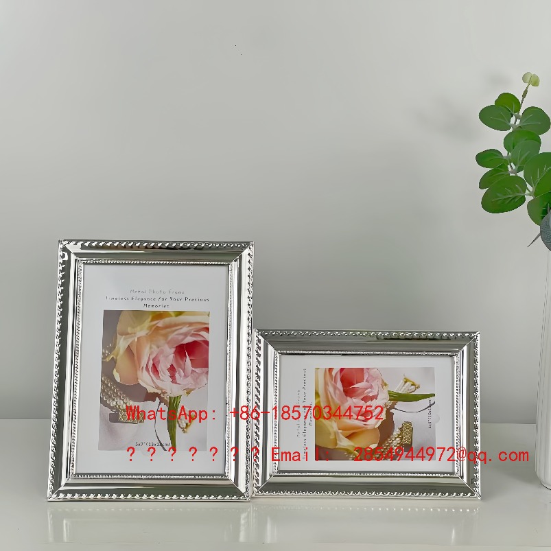 Lighting Decor Photos - Moldura de Metal Prateada de Luxo